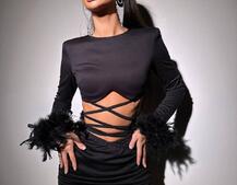 Комплект: топ із зав‘язками на талію + спідниця з драпіруванням Декор з натурального пір‘я Комплект: топ із зав‘язками на талію + спідниця з драпіруванням Декор з натурального пір‘я | PUSHKA SHOP