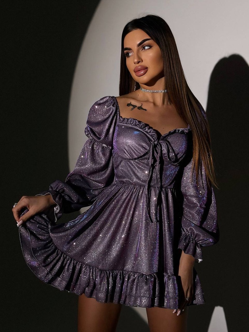 Блискуча сукня з чашечками та пишною спідницею Блискуча сукня з чашечками та пишною спідницею | PUSHKA SHOP