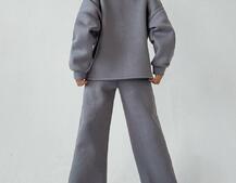 Тёплый костюм с расклешенными брюками Тёплый костюм с расклешенными брюками | PUSHKA SHOP