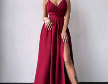 Сукня максі на тонких бретелях з розрізом на спідниці  | PUSHKA SHOP