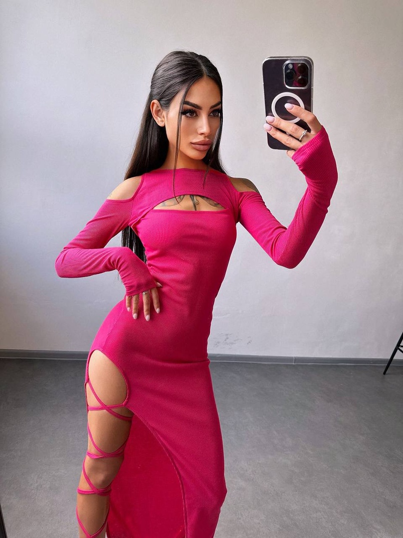 Трикотажна сукня з зав’язкою на ніжку Трикотажна сукня з зав’язкою на ніжку | PUSHKA SHOP