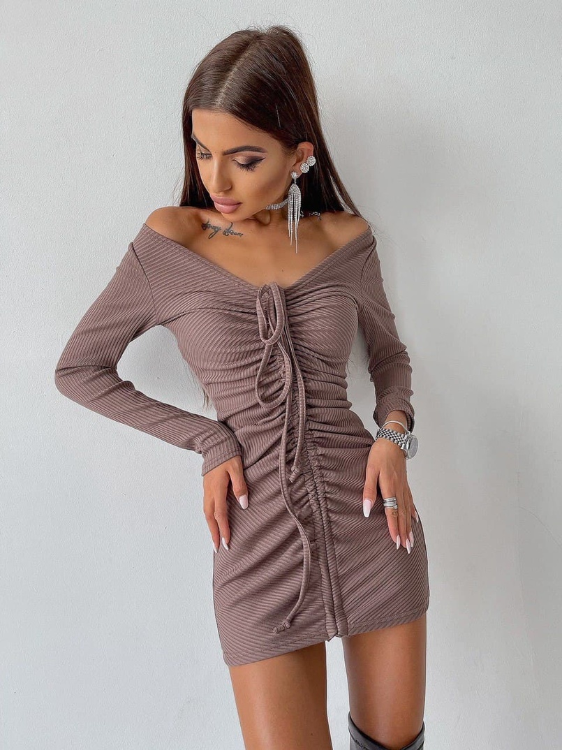 Платье-мини с затяжкой Платье-мини с затяжкой | PUSHKA SHOP