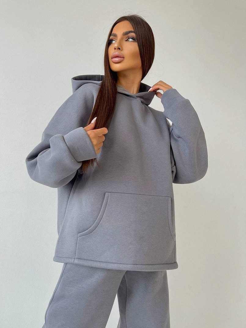 Тёплый костюм с расклешенными брюками Тёплый костюм с расклешенными брюками | PUSHKA SHOP