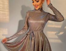 Блискуча сукня з розкльошеною спідницею та високим коміром | PUSHKA SHOP