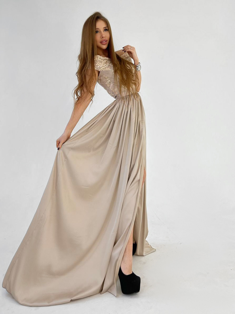 Платье-макси с кружевным верхом Платье-макси с кружевным верхом | PUSHKA SHOP