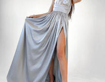 Платье макси с разрезом на юбке и верхом на завязках Платье макси с разрезом на юбке и верхом на завязках | PUSHKA SHOP