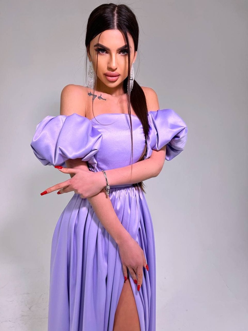 Атласное платье макси с объемными рукавами   Атласное платье макси с объемными рукавами   | PUSHKA SHOP