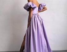 Сукня максі з розрізом на спідниці та об’ємними рукавами Сукня максі з розрізом на спідниці та об’ємними рукавами | PUSHKA SHOP