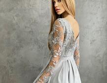 Платье макси с блестящим верхом и разрезом на юбке  | PUSHKA SHOP