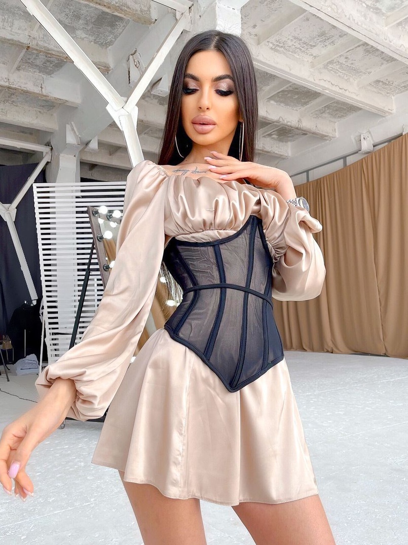 Комплект: шелковое приталенное платье + прозрачный бельевой корсет на шнуровке Комплект: шелковое приталенное платье + прозрачный бельевой корсет на шнуровке | PUSHKA SHOP