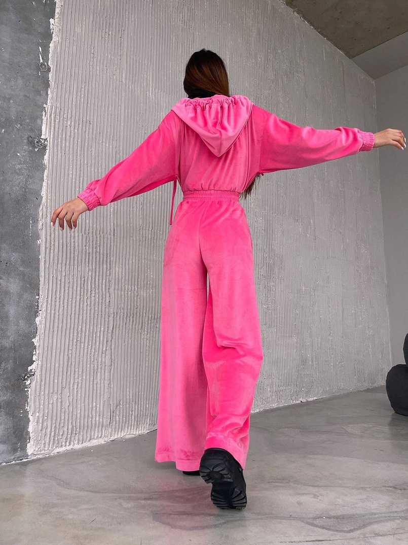 Велюровий комбінезон Велюровий комбінезон | PUSHKA SHOP