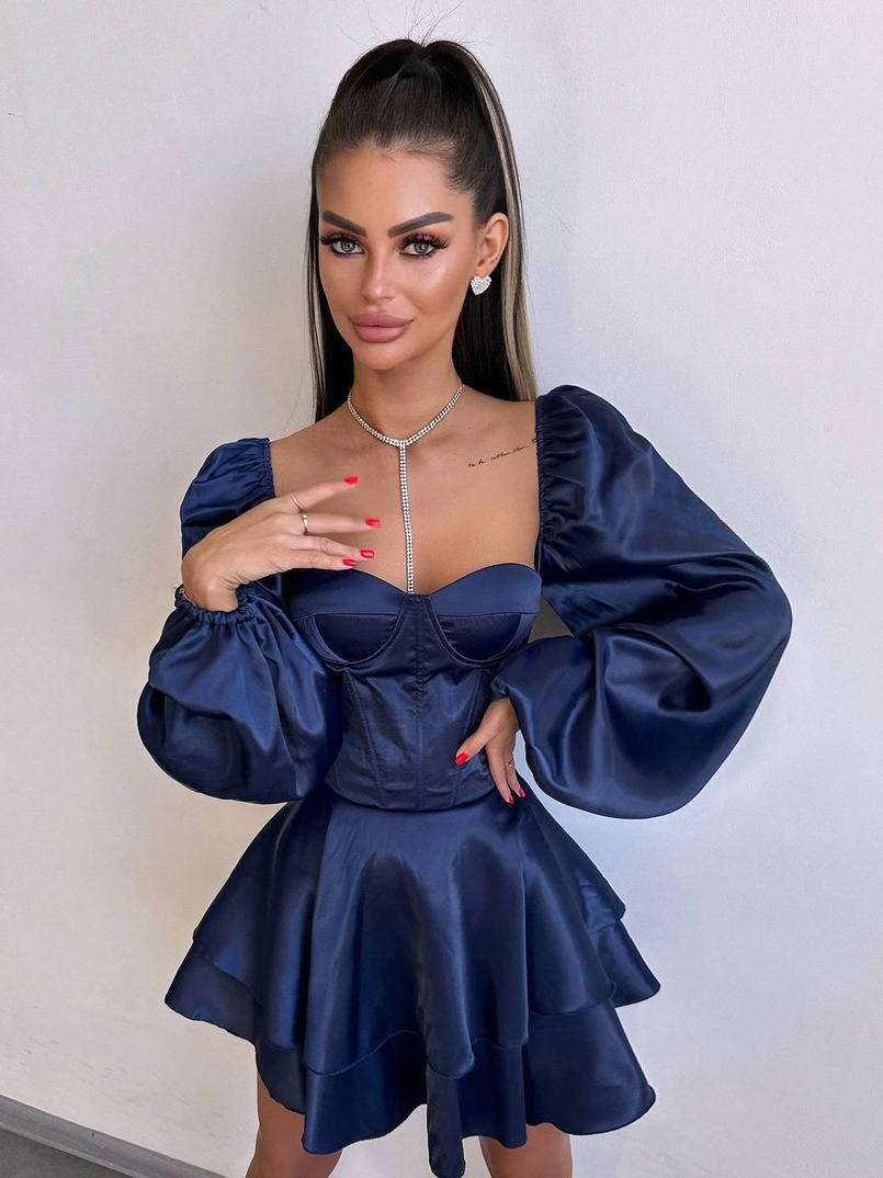 Атласна корсетна сукня бюстьє з пишною подвійною спідницею та об‘ємними рукавами Атласна корсетна сукня бюстьє з пишною подвійною спідницею та об‘ємними рукавами | PUSHKA SHOP