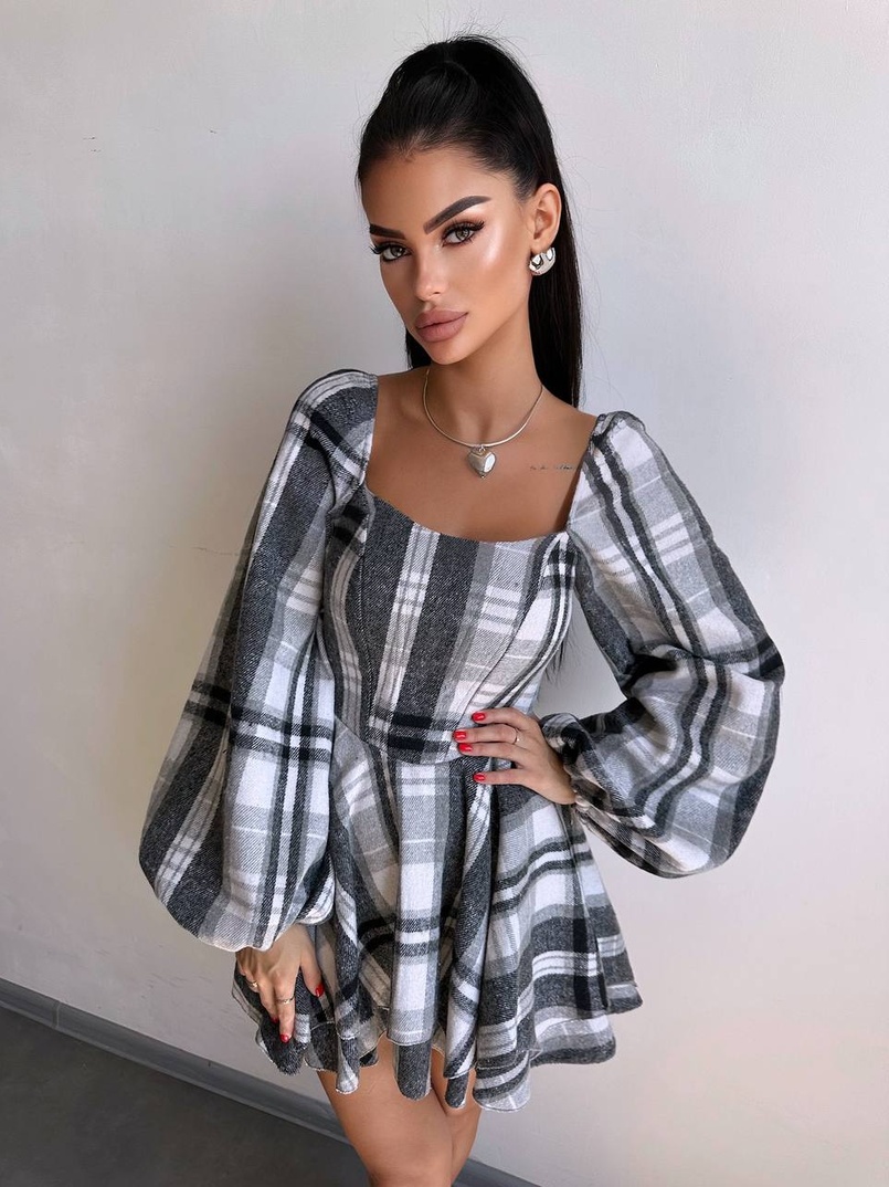Корсетна сукня з подвійною спідницею та обʼємними рукавами у клітинку Корсетна сукня з подвійною спідницею та обʼємними рукавами у клітинку | PUSHKA SHOP