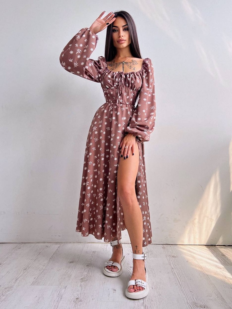 Сукня міді з розрізом на спідниці Сукня міді з розрізом на спідниці | PUSHKA SHOP