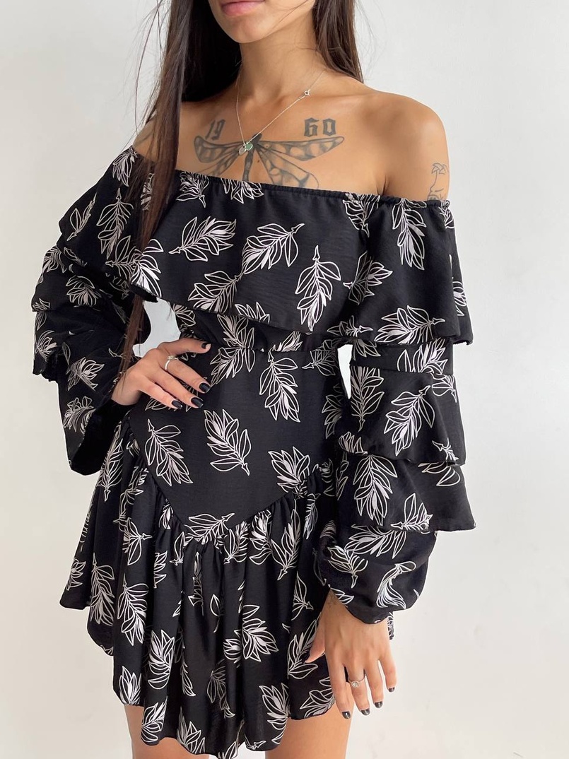 Сукня з асиметричною спідницею та воланами Сукня з асиметричною спідницею та воланами | PUSHKA SHOP