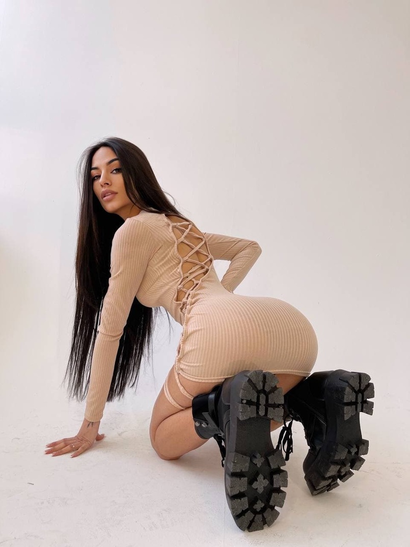 Трикотажное платье по фигуре  со шнуровкой  | PUSHKA SHOP