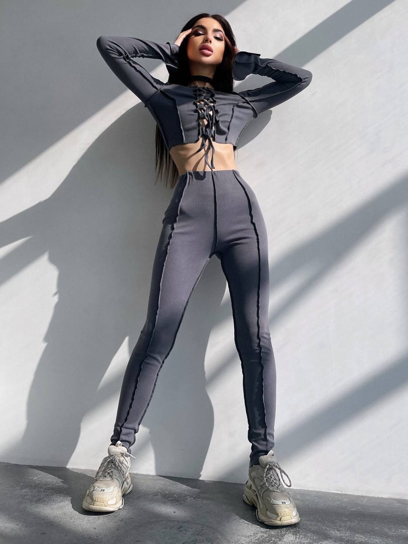 Комплект: топ зі шнурівкою на грудях + легінси | PUSHKA SHOP