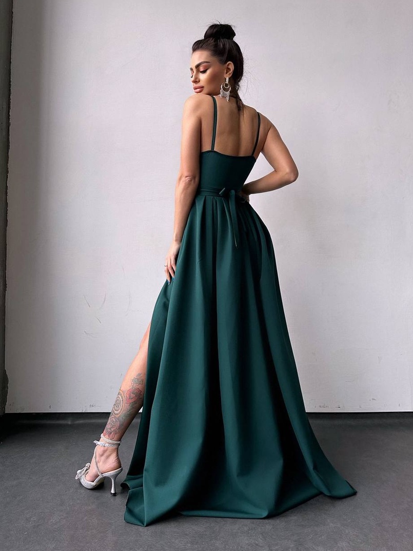 Сукня максі на тонких бретелях з розрізом на спідниці  | PUSHKA SHOP