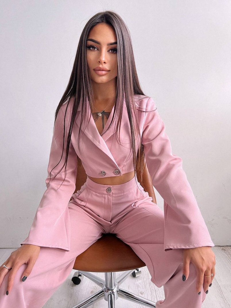 Брючный костюм с широкими штанами Брючный костюм с широкими штанами | PUSHKA SHOP