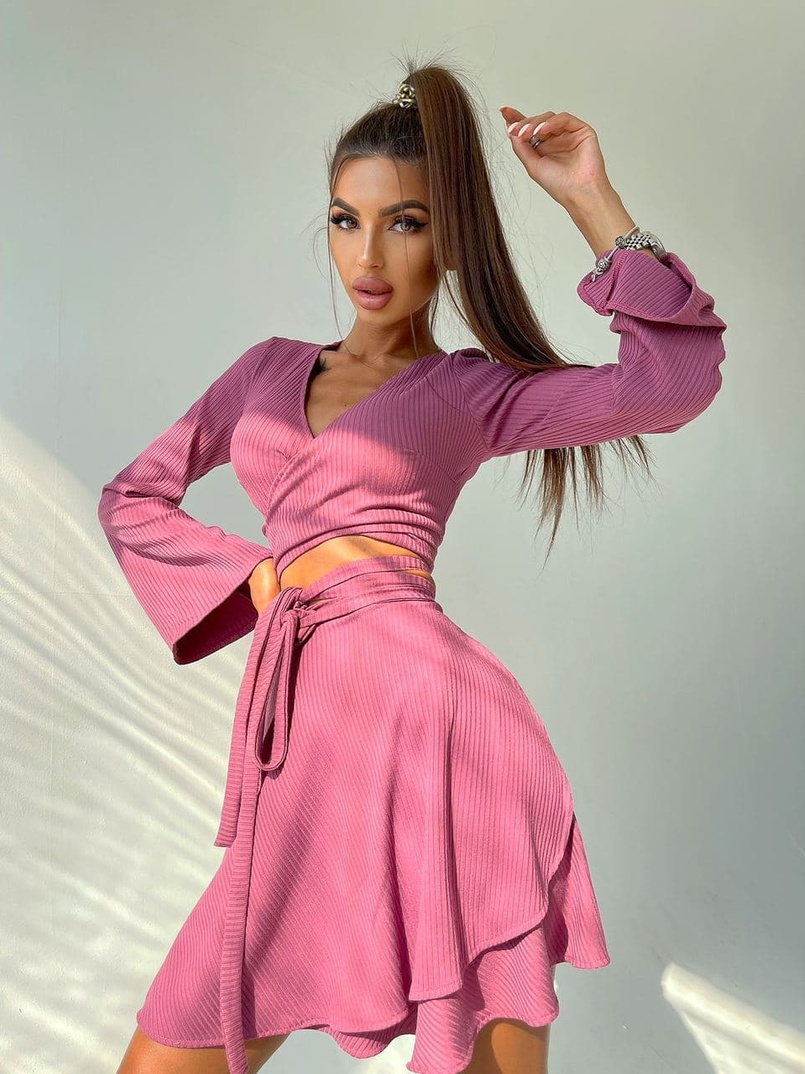 Комплект: топ с завязками на талии + юбка с запахом Комплект: топ с завязками на талии + юбка с запахом | PUSHKA SHOP