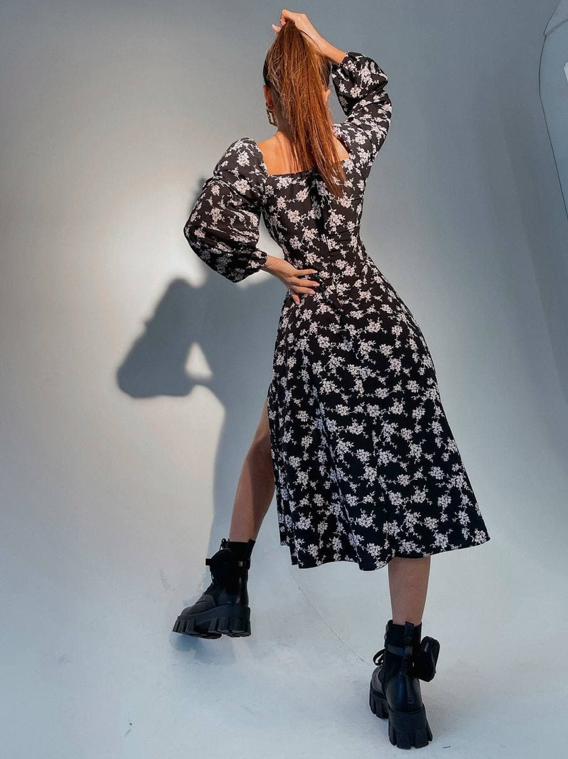 Цветочное платье миди с разрезом + прозрачный бельевой корсет Цветочное платье миди с разрезом + прозрачный бельевой корсет | PUSHKA SHOP