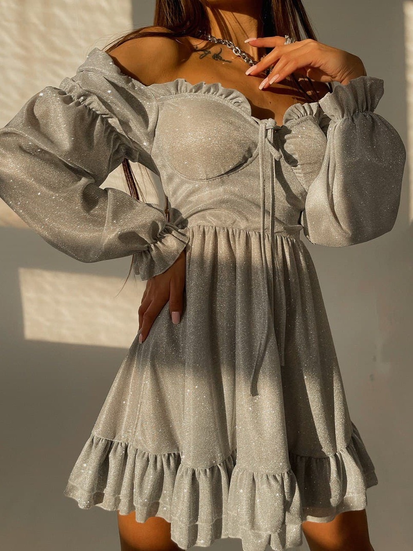 Блискуча сукня з оборками та чашками з ефектом push up | PUSHKA SHOP