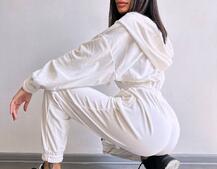 Велюровий комбінезон Велюровий комбінезон | PUSHKA SHOP