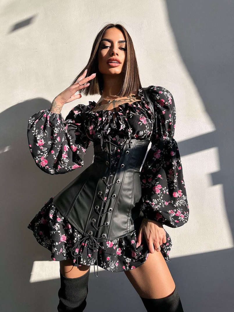 Комплект: сукня з квітковим принтом + корсет з еко-шкіри Комплект: сукня з квітковим принтом + корсет з еко-шкіри | PUSHKA SHOP