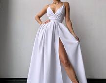 Сукня максі на тонких бретелях з розрізом на спідниці  Сукня максі на тонких бретелях з розрізом на спідниці  | PUSHKA SHOP