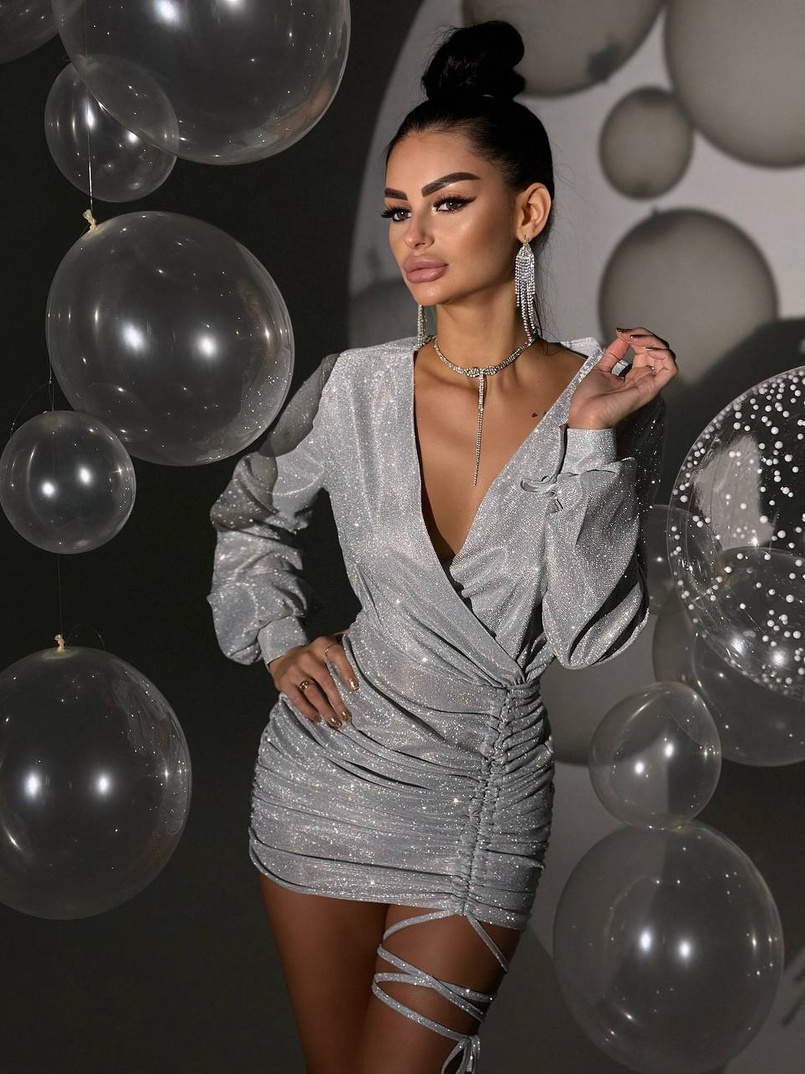 Сяюча сукня міні із завʼязкою на ніжці Сяюча сукня міні із завʼязкою на ніжці | PUSHKA SHOP