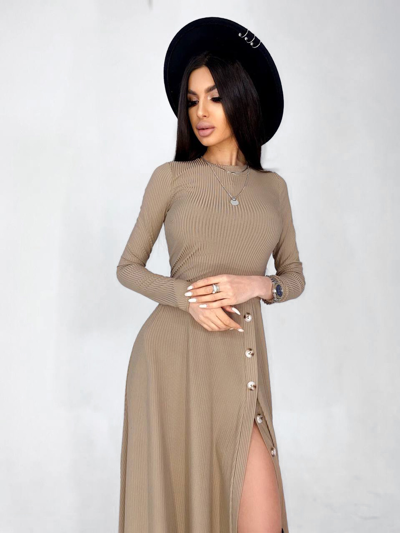 Трикотажное платье миди с разрезом | PUSHKA SHOP