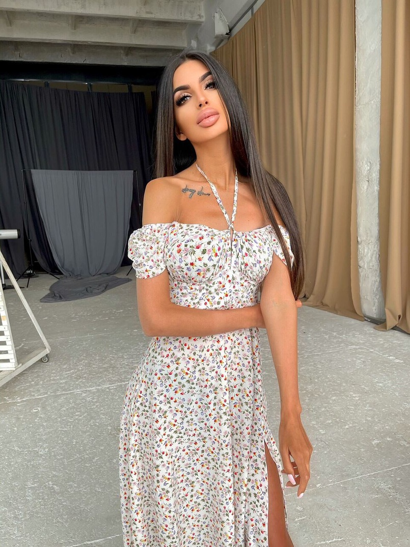 Цветочное платье макси с разрезом Цветочное платье макси с разрезом | PUSHKA SHOP