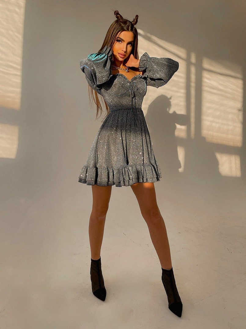 Блискуча сукня з оборками та чашками з ефектом push up Блискуча сукня з оборками та чашками з ефектом push up | PUSHKA SHOP