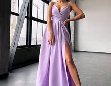 Сукня максі на тонких бретелях з розрізом на спідниці Сукня максі на тонких бретелях з розрізом на спідниці | PUSHKA SHOP