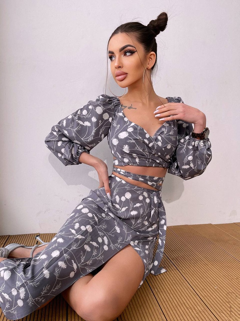 Комплект: топ із зав'язками на талії + спідниця міді з розрізом Комплект: топ із зав'язками на талії + спідниця міді з розрізом | PUSHKA SHOP