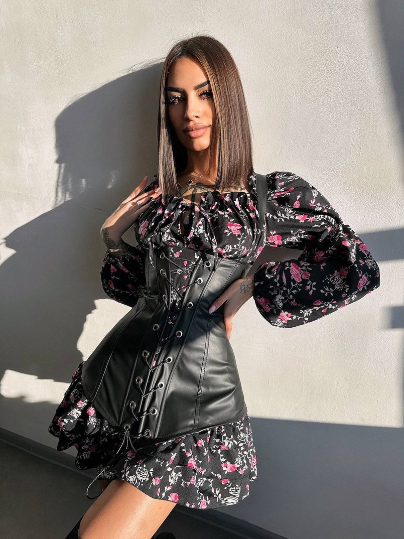 Комплект: сукня з квітковим принтом + корсет з еко-шкіри Комплект: сукня з квітковим принтом + корсет з еко-шкіри | PUSHKA SHOP