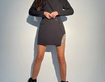 Приталенное платье-пиджак, декорированное бахромой из страз  Приталенное платье-пиджак, декорированное бахромой из страз  | PUSHKA SHOP