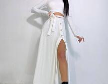 Трикотажный комплект: юбка миди с разрезом + топ с завязками на талии Трикотажный комплект: юбка миди с разрезом + топ с завязками на талии | PUSHKA SHOP