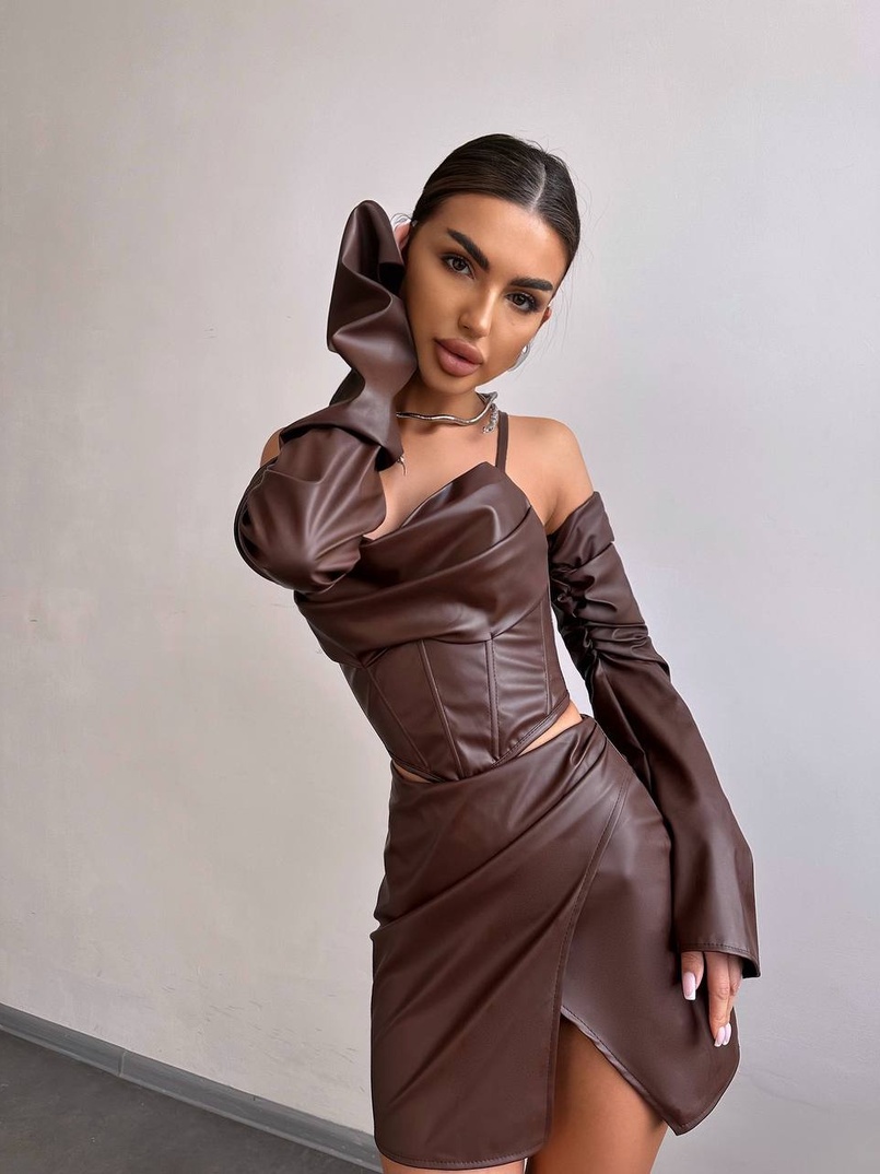 Комплект з еко шкіри: корсет з чашечками+ спідниця міні Комплект з еко шкіри: корсет з чашечками+ спідниця міні | PUSHKA SHOP