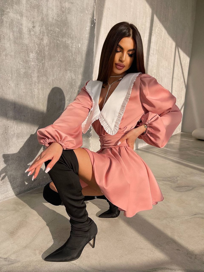 Сукня з коміром та об'ємними рукавами з широким поясом Сукня з коміром та об'ємними рукавами з широким поясом | PUSHKA SHOP