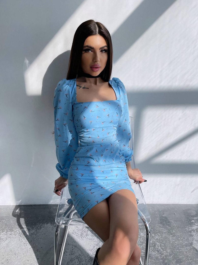 Квіткова сукня зі збіркою з боків Квіткова сукня зі збіркою з боків | PUSHKA SHOP