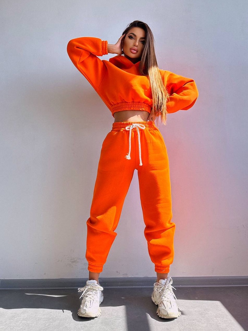 Базовий костюм на флісі з об'ємними капюшоном Базовий костюм на флісі з об'ємними капюшоном | PUSHKA SHOP