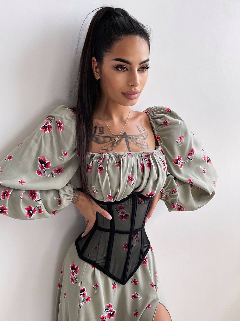 Сукня міді з розрізом в квітковий принт + прозорий корсет Сукня міді з розрізом в квітковий принт + прозорий корсет | PUSHKA SHOP