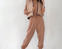 Комплект: комфортный трикотажный комбинезон укорочённый двухсторонний жилет Комплект: комфортный трикотажный комбинезон укорочённый двухсторонний жилет | PUSHKA SHOP