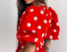 Платье миди в горох с запахом и объемными рукавами Платье миди в горох с запахом и объемными рукавами | PUSHKA SHOP