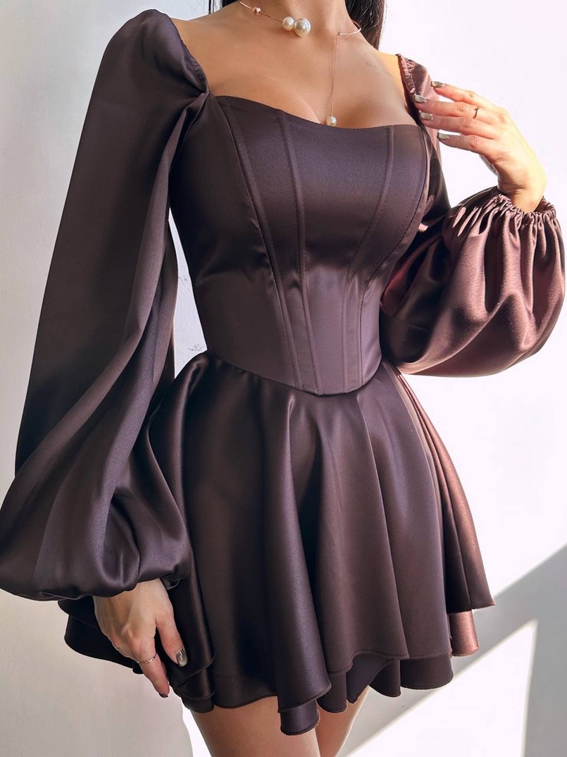 Атласна корсетна сукня з пишною подвійною спідницею та об‘ємними рукавами Атласна корсетна сукня з пишною подвійною спідницею та об‘ємними рукавами | PUSHKA SHOP