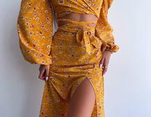 Квітковий комплект: топ із зав'язками на талії + спідниця міді з розрізом | PUSHKA SHOP