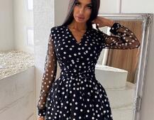 Милое платье с пышной юбочкой и запахом на груди Милое платье с пышной юбочкой и запахом на груди | PUSHKA SHOP