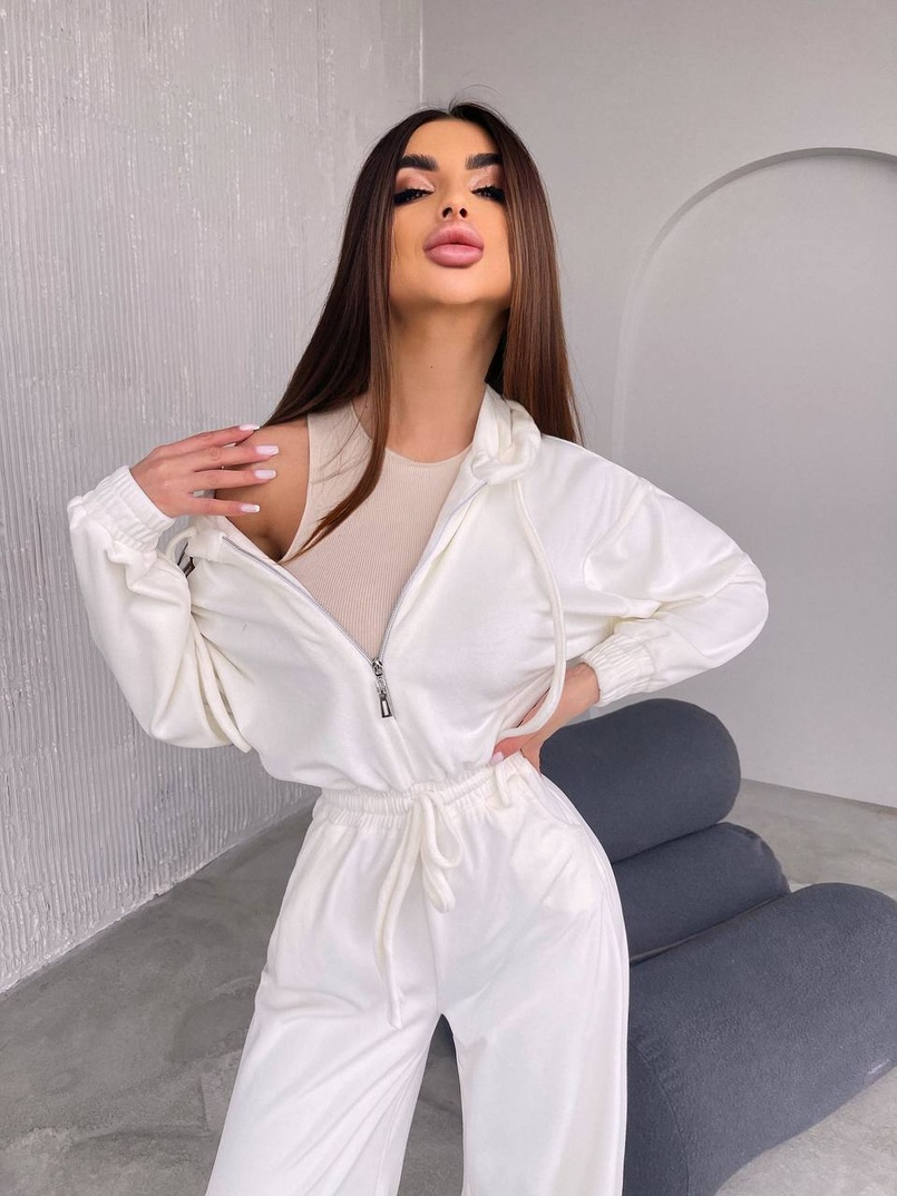 Велюровий комбінезон Велюровий комбінезон | PUSHKA SHOP