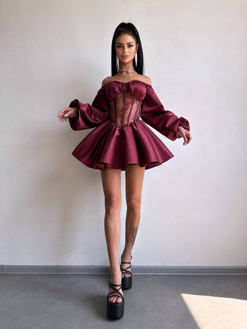 Атласна сукня з обʼємними рукавами та мереживом | PUSHKA SHOP